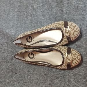 Guess flats